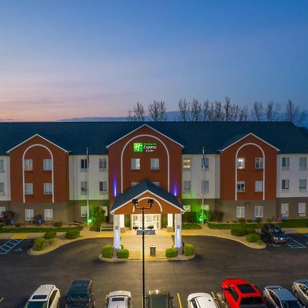 Holiday Inn Express Hotel & Suites Bedford By Ihg Buitenkant foto