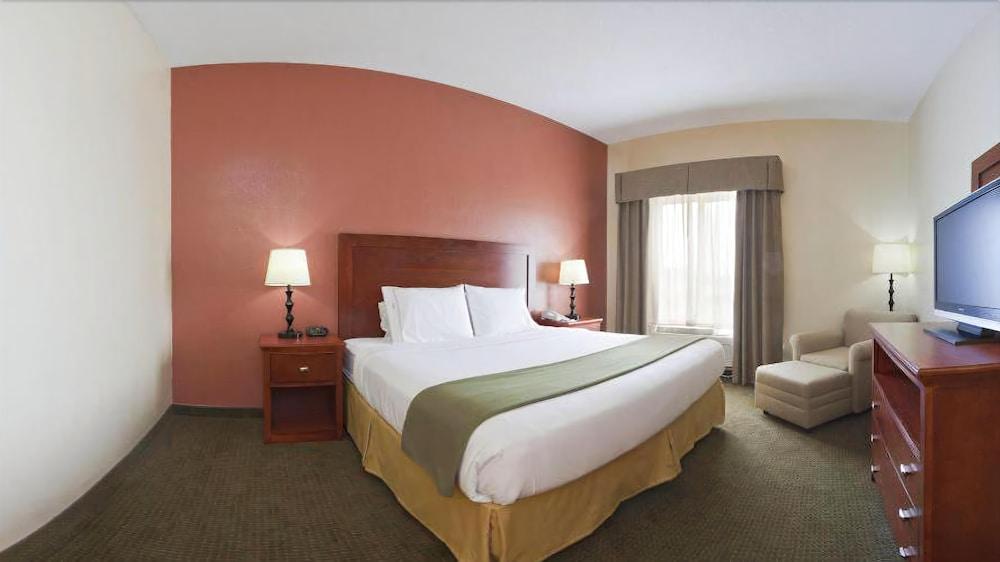 Holiday Inn Express Hotel & Suites Bedford By Ihg Buitenkant foto