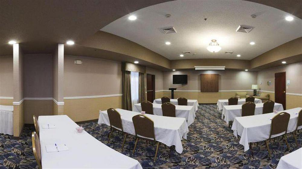 Holiday Inn Express Hotel & Suites Bedford By Ihg Buitenkant foto