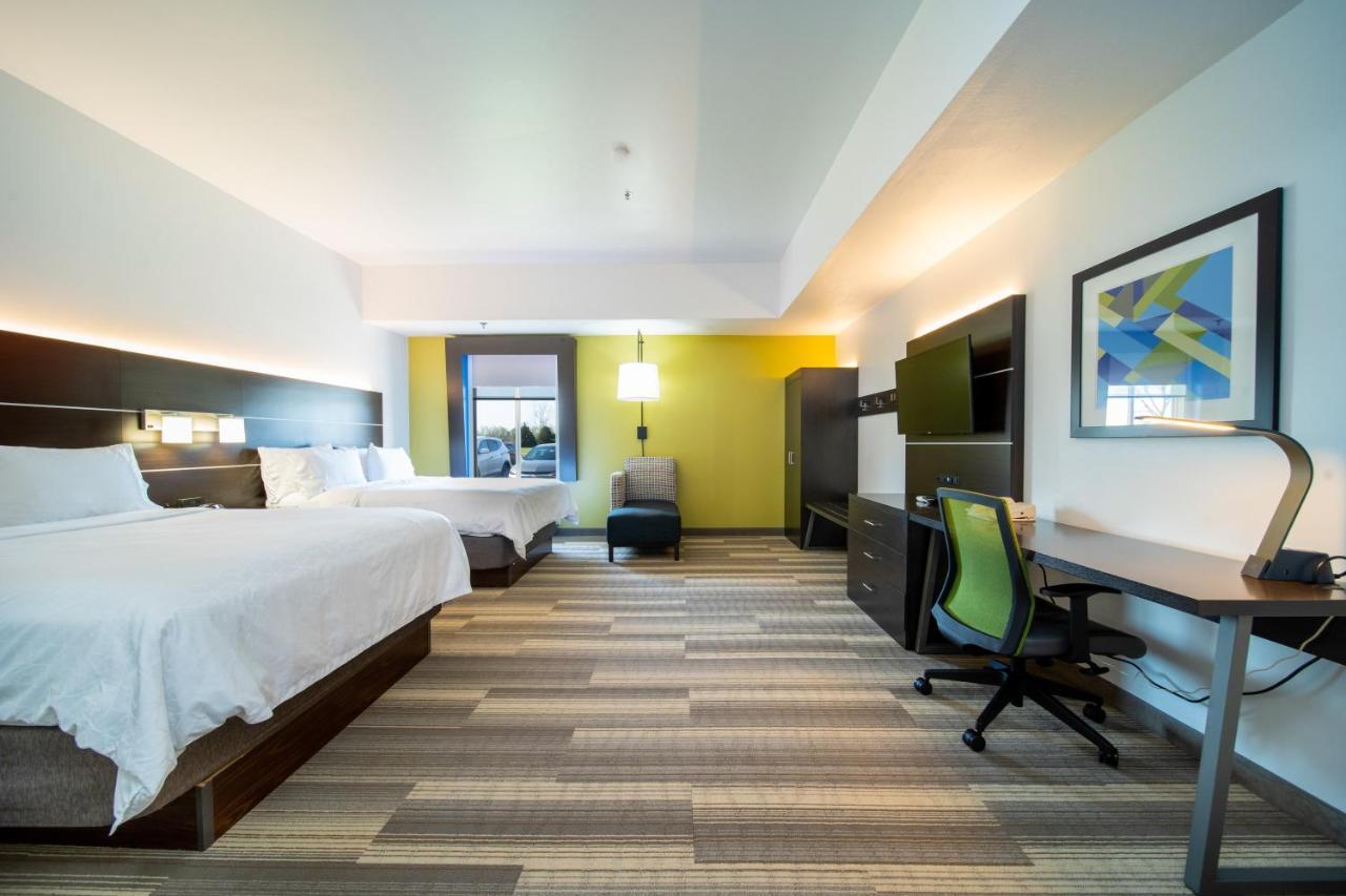 Holiday Inn Express Hotel & Suites Bedford By Ihg Buitenkant foto