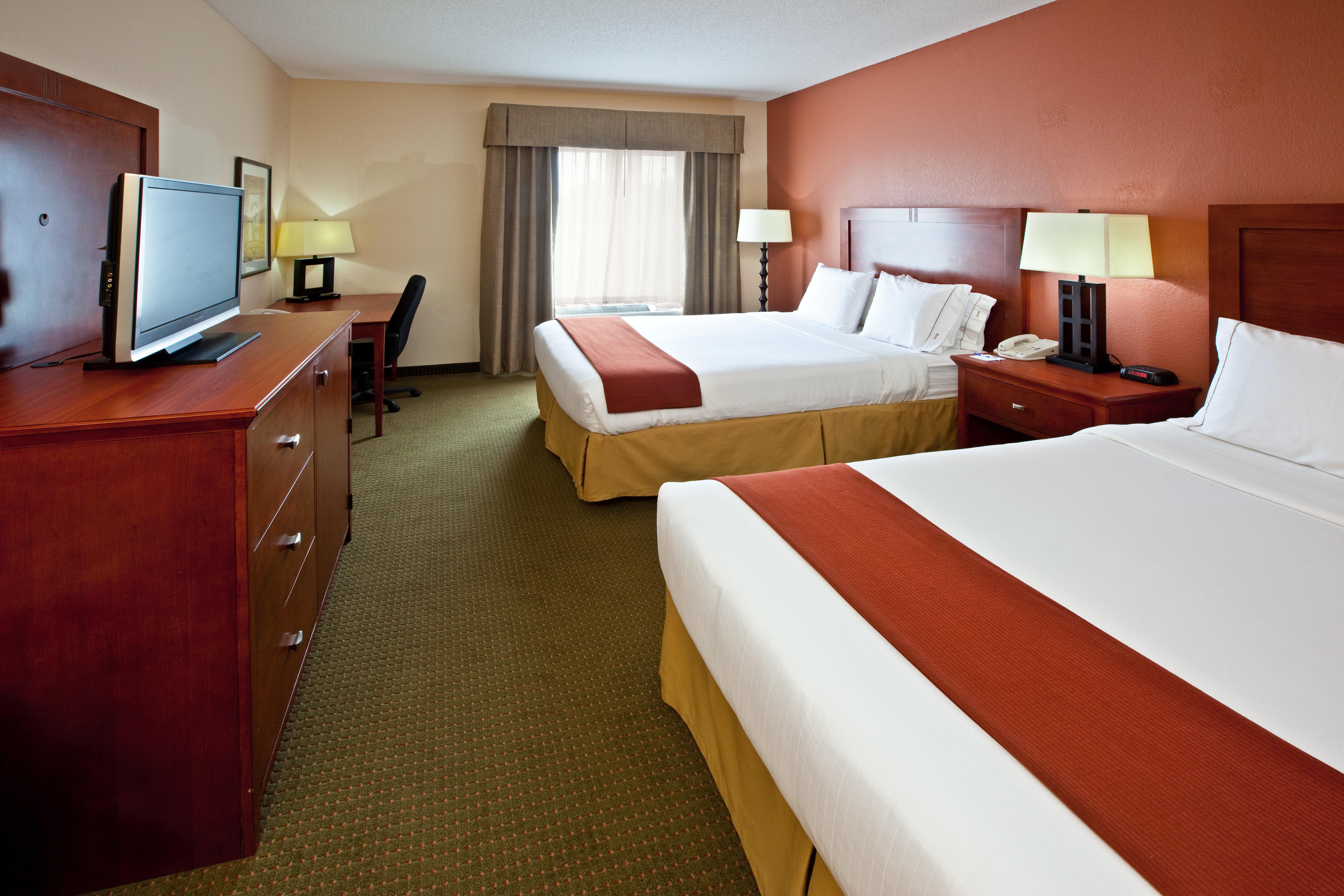 Holiday Inn Express Hotel & Suites Bedford By Ihg Buitenkant foto